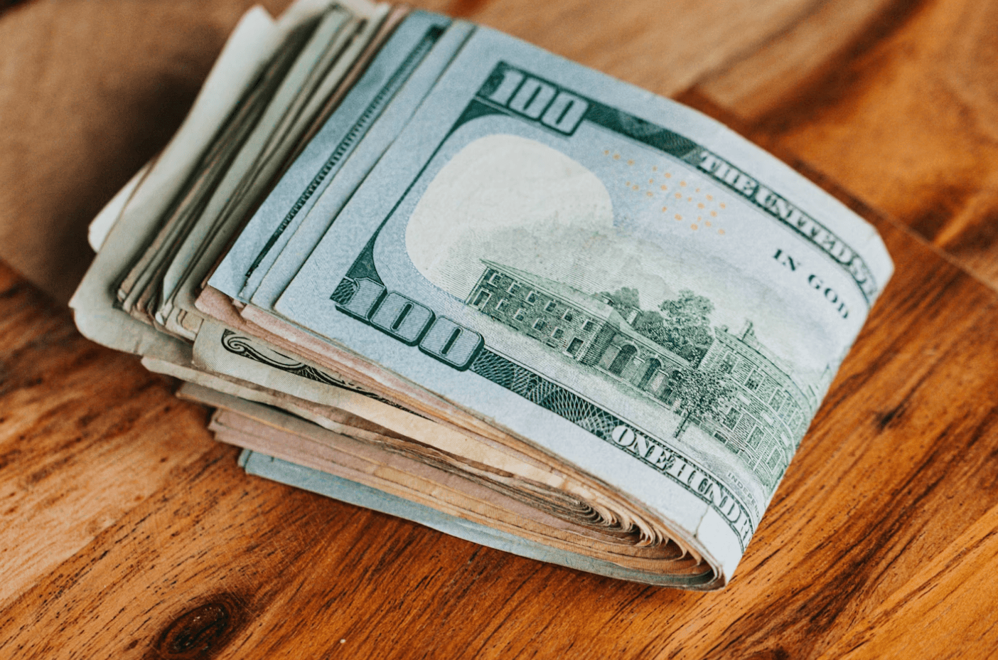 FX Market Watch - Currency Trends and Rate Expectations